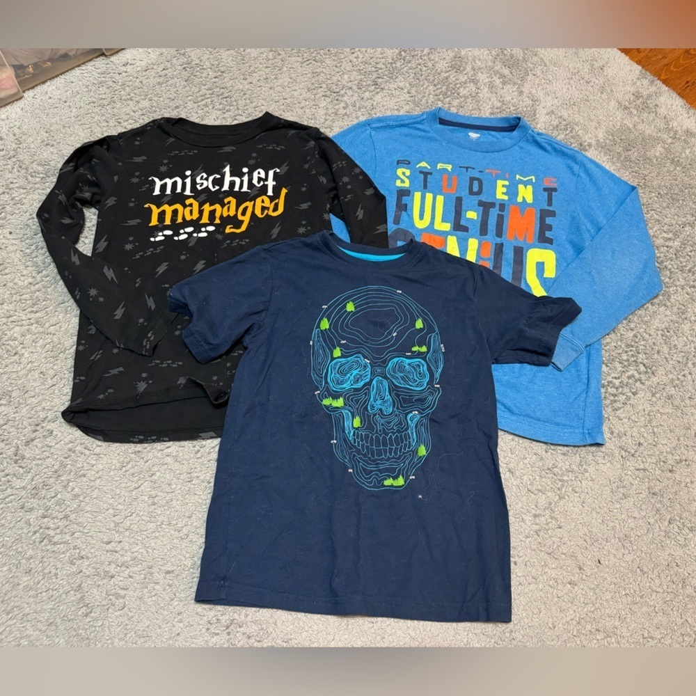 🌼4/$25🌼 Youth Boy size8 Graphic Shirts Bundle